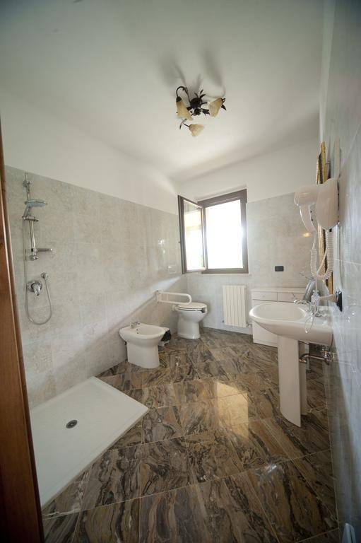 Lubriano Agriturismo Buriano חדר תמונה